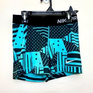 Nike Pro shorts size M black and turquoise